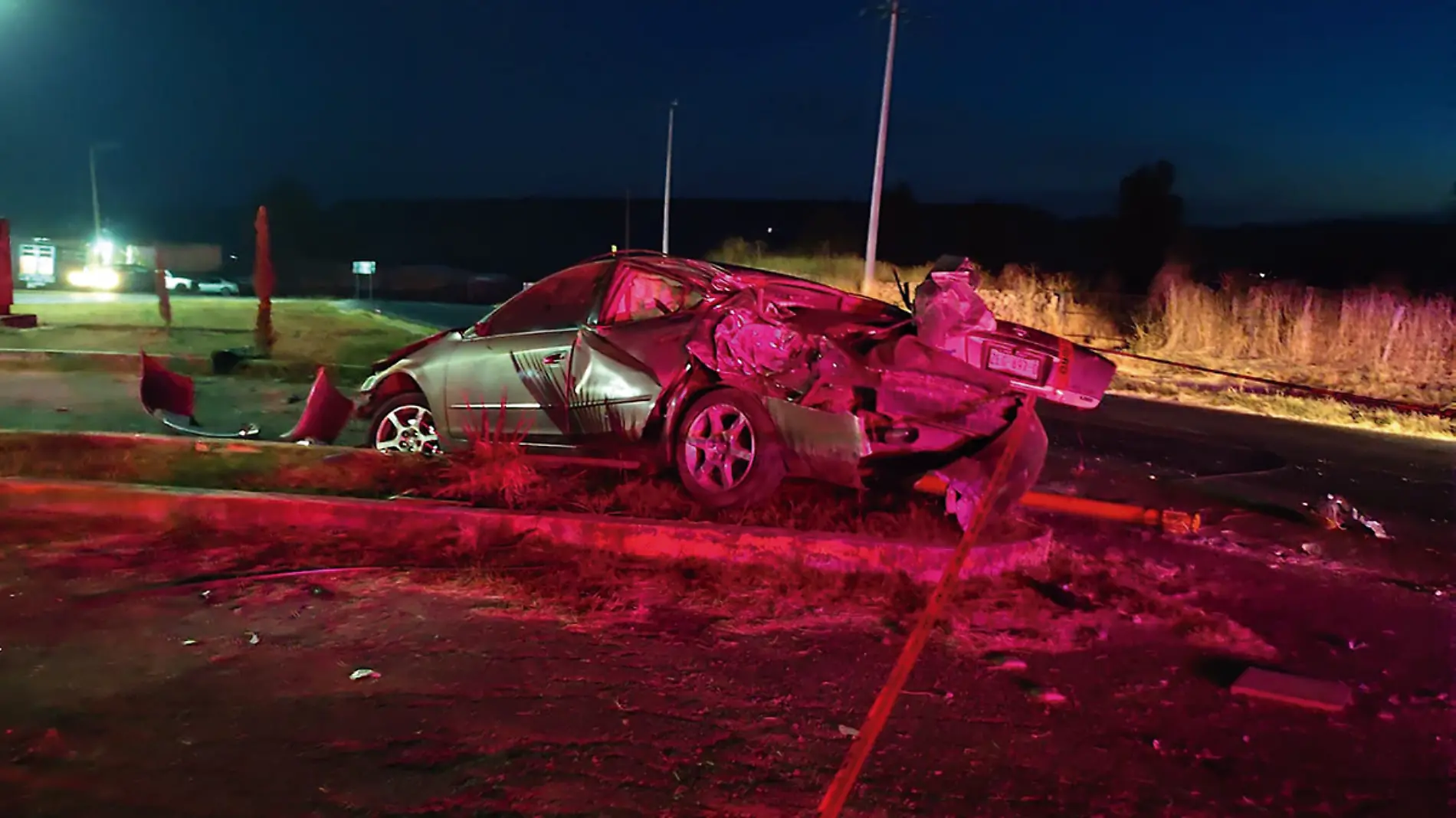 Automóvil destrozado tras accidente en el Teul de González Ortega, Zacatecas